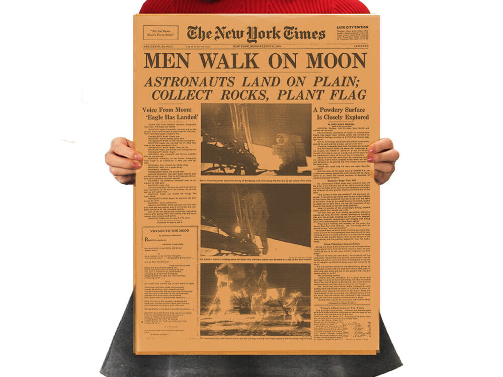  Man Walk On Moon [500x350]